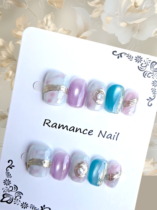 🚨🎉NEW🎉🚨 Short Purple/Blue/Gold Floral Nails