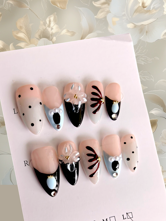 Almond Blue/Black 3D Nails