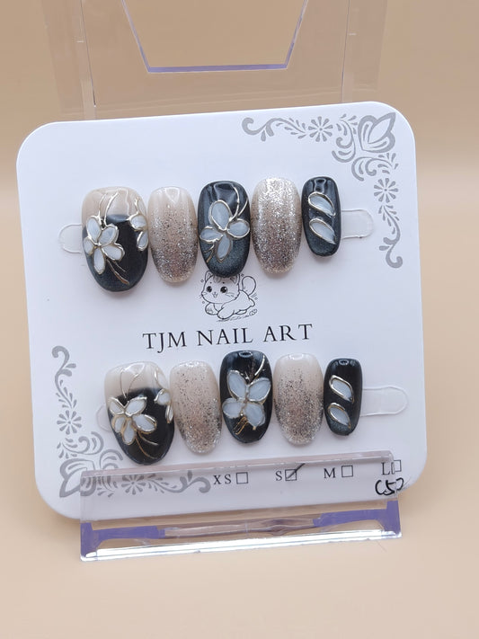 A- Gray/cream floral glitter Nails